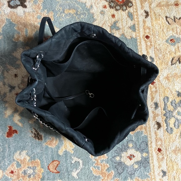 Gone! ❤️🌟Beautiful, Authentic CHANEL Bag!🌟 - Picture 8 of 15